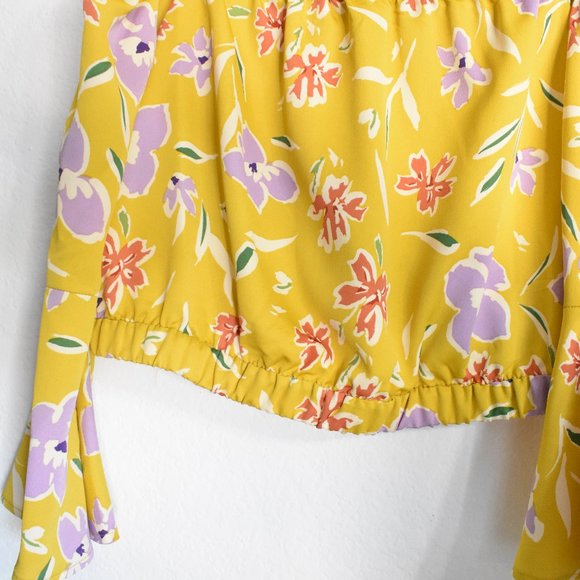 BCBG Floral Bell Sleeve Off-the-shoulder Crop Top - Picture 5 of 6